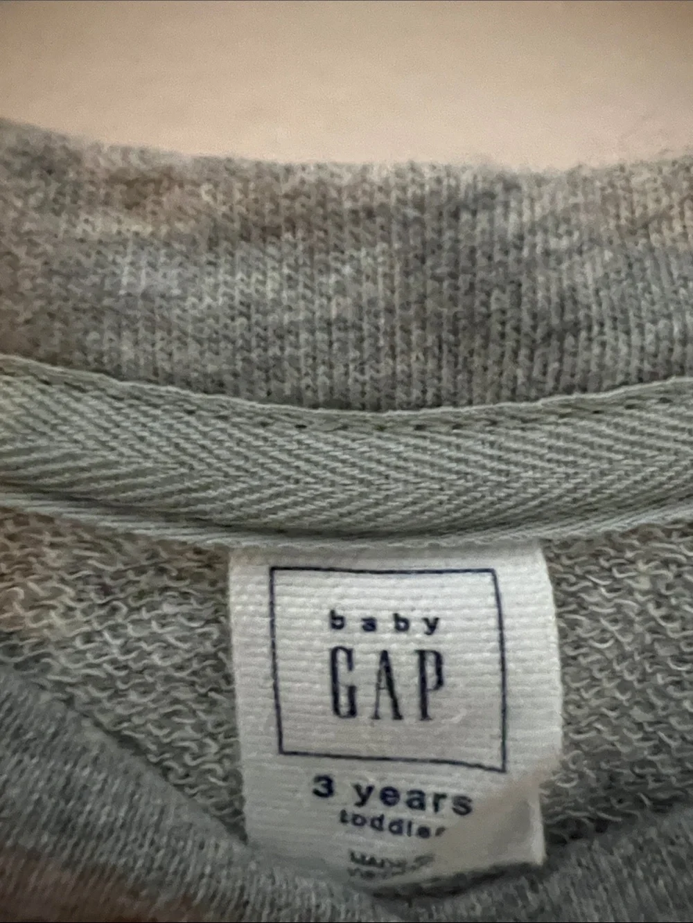 GAP | Baby Gray Girls' Sweatshirt Artist Graphic and Rainbow Stripes Sz 3T